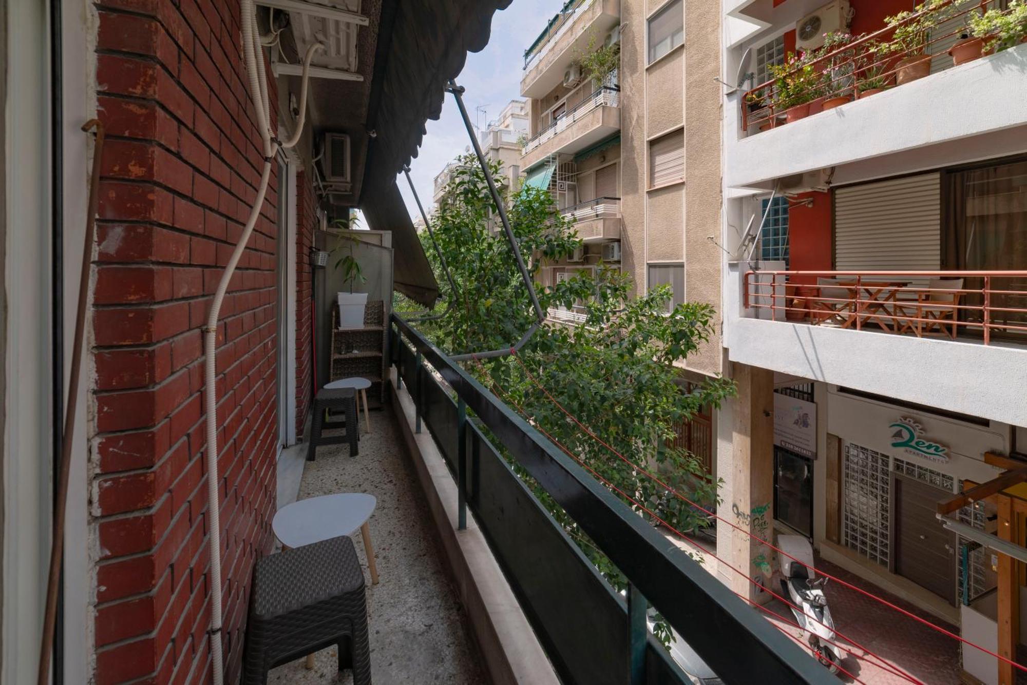 Local Urban Living 2Bd Apartment In Афины Экстерьер фото