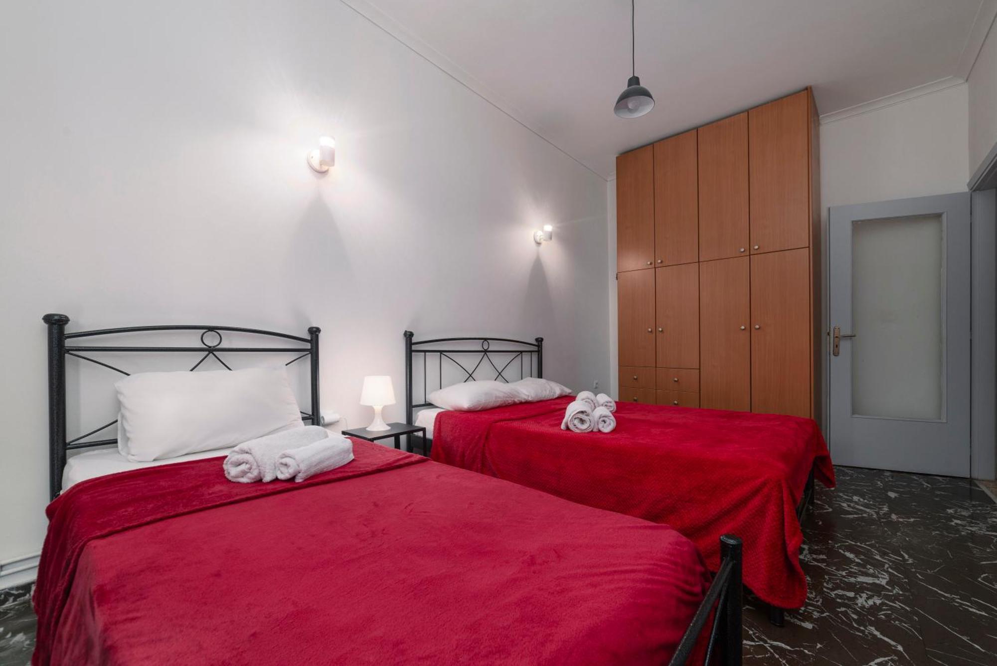 Local Urban Living 2Bd Apartment In Афины Экстерьер фото