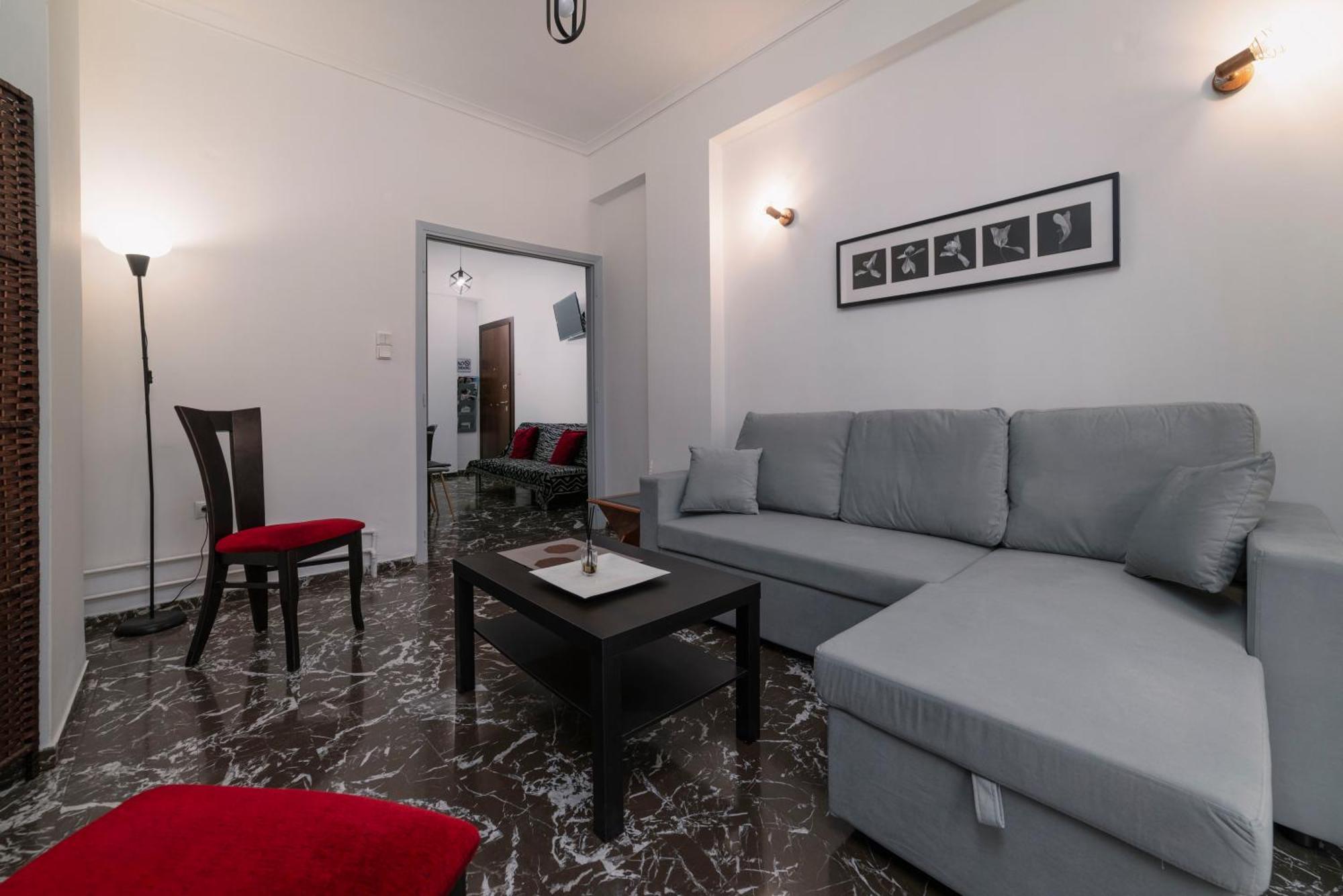 Local Urban Living 2Bd Apartment In Афины Экстерьер фото