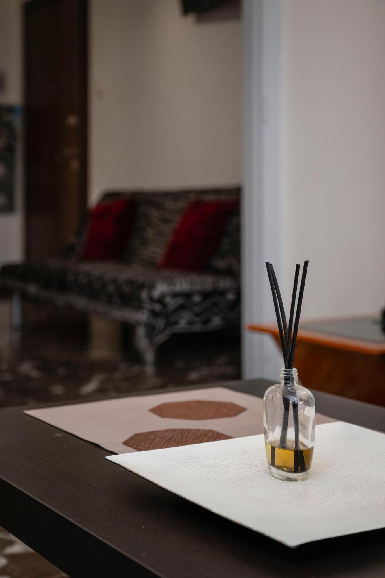 Local Urban Living 2Bd Apartment In Афины Экстерьер фото