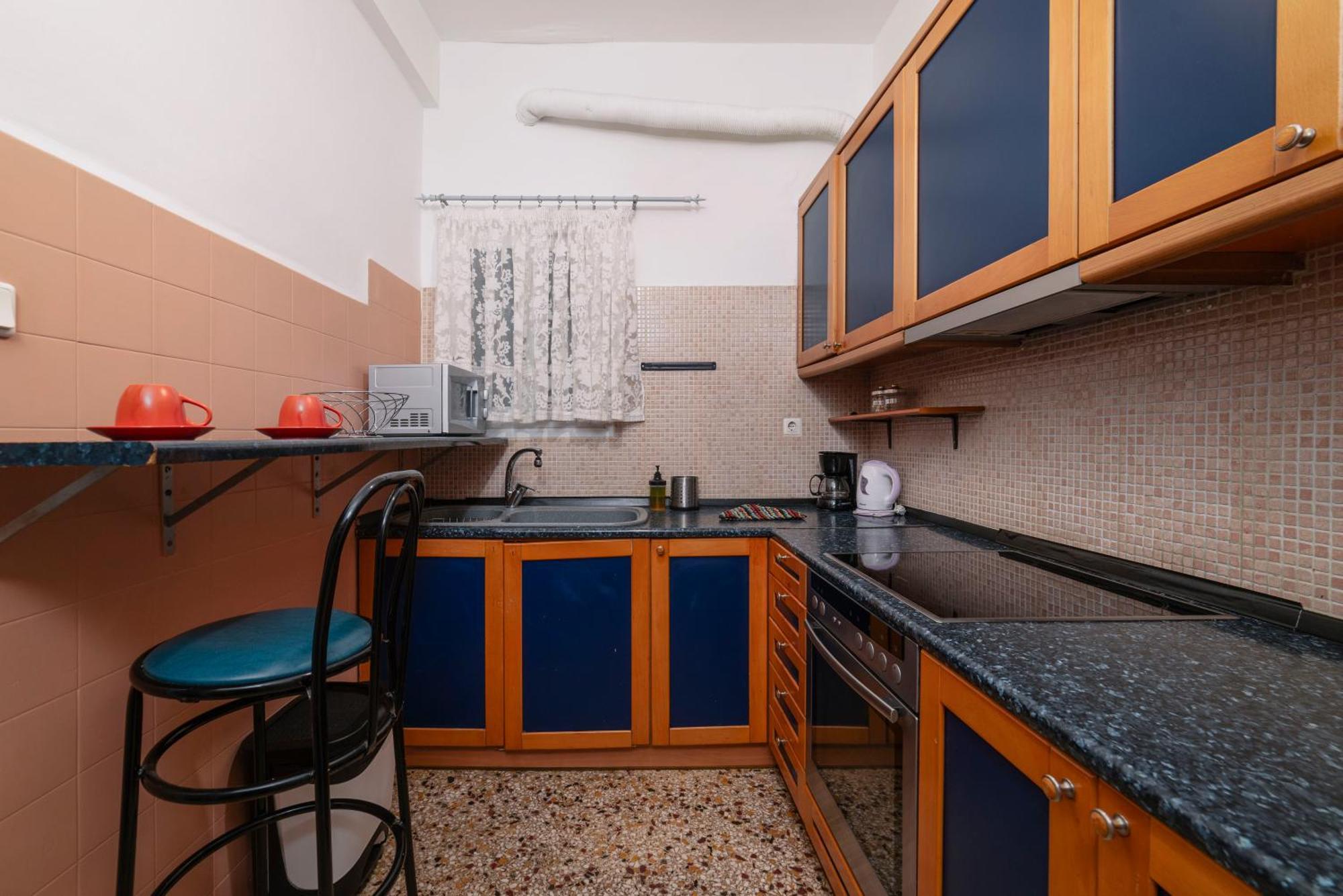 Local Urban Living 2Bd Apartment In Афины Экстерьер фото