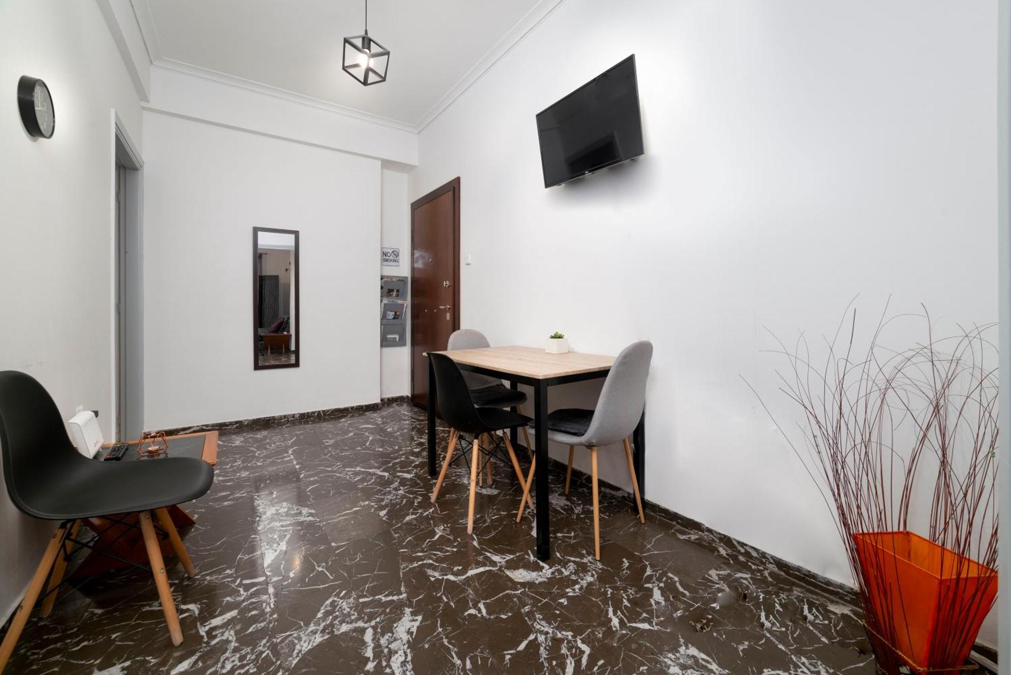 Local Urban Living 2Bd Apartment In Афины Экстерьер фото